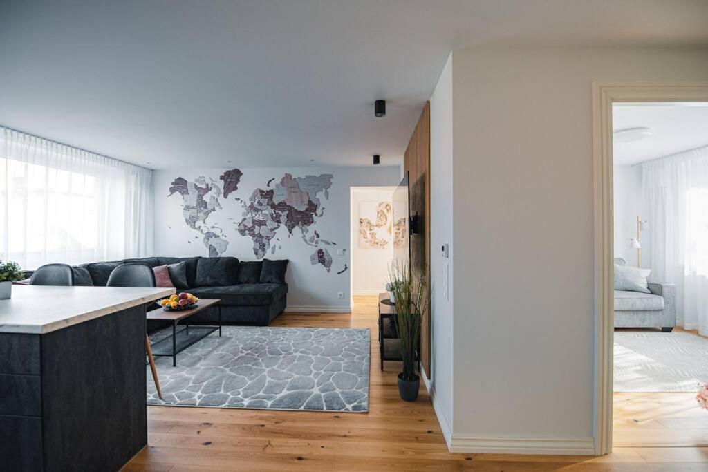 New Luxury 3Br Apartment In Old Town, Free Parking Haapsalu Buitenkant foto